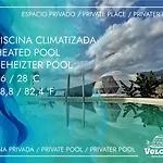Camping Domo Volcano Experience Piscina Climatizada