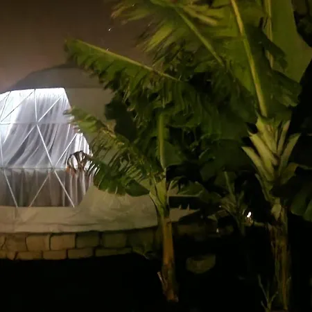 Campingplads Domo Volcano Experience Piscina Climatizada *