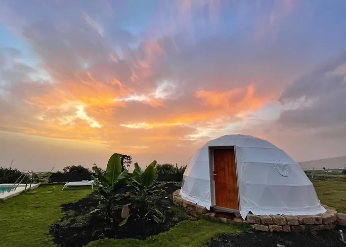 Domo Volcano Experience Piscina Climatizada 캠프장
