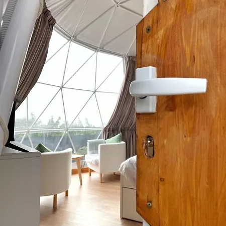 Domo Volcano Experience Piscina Climatizada Camping