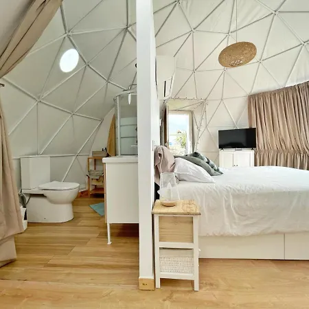 Domo Volcano Experience Piscina Climatizada Camping