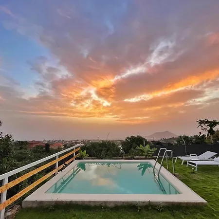 Domo Volcano Experience Piscina Climatizada Camping